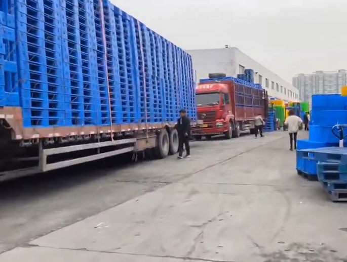 托盤（pán）裝車發貨（huò）